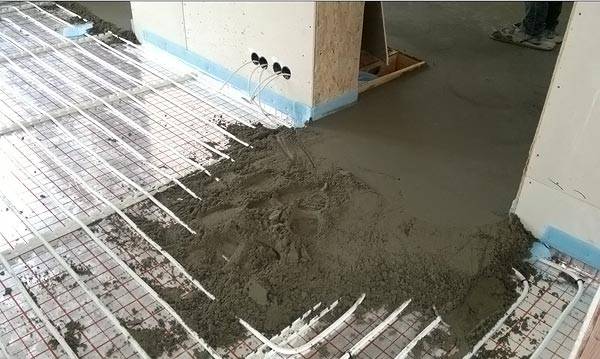 Semi-dry screed for warm floors