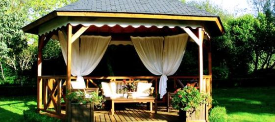 Gazebos: simple and beautiful, photo