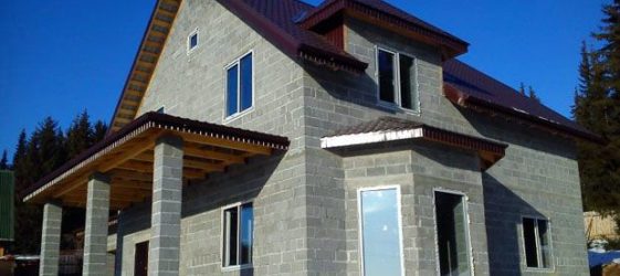 Cinder block house: pros and cons