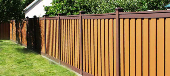 Is it possible to put a blank fence between neighbors in a private house